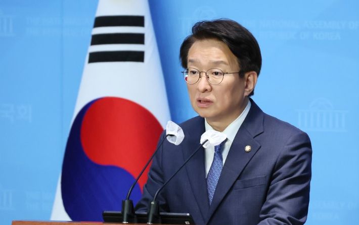 더불어민주당 권칠승 수석대변인. 연합뉴스