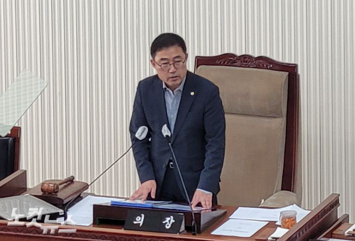 김진웅 경기 과천시의회 의장. 박창주 기자