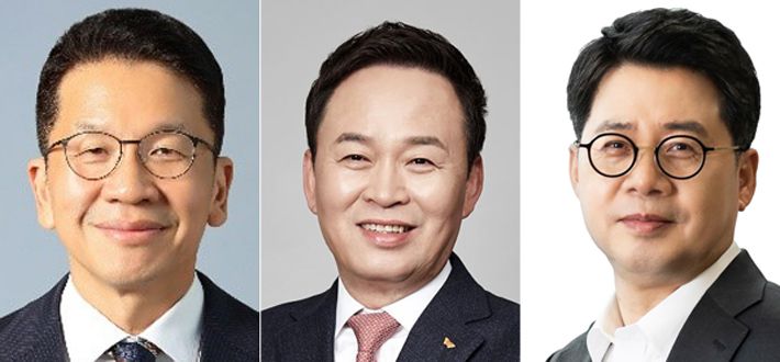 좌측부터 최창원 SK수펙스추구협의회 신임 의장, 장용호 SK(주) 신임 사장, 장용호 sk이노베이션 총괄사장. SK그룹 제공