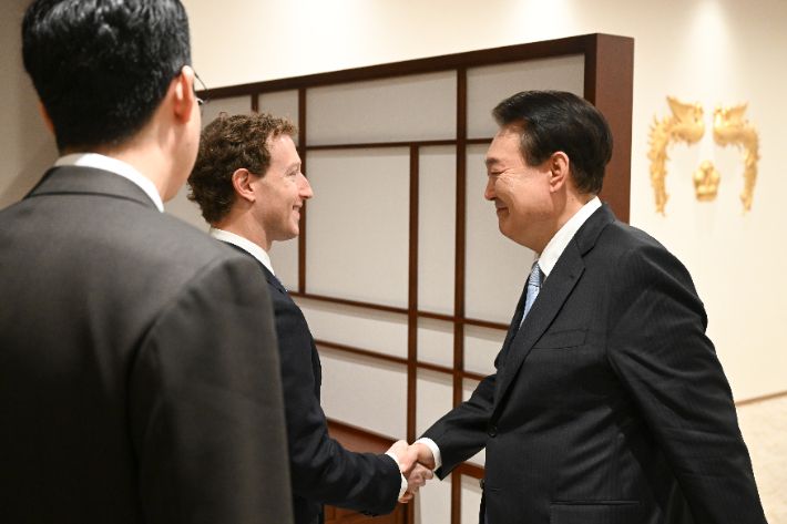 저커버그 메타 CEO 만난 윤석열 대통령. 연합뉴스