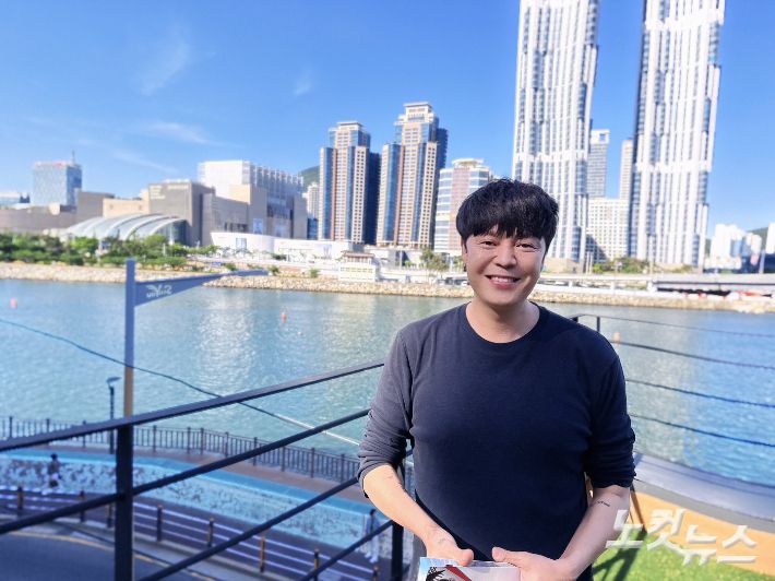 웹툰 스튜디오 몬스터라이엇 고진호 창립자 겸 총괄프로듀서. 고 작가 제공