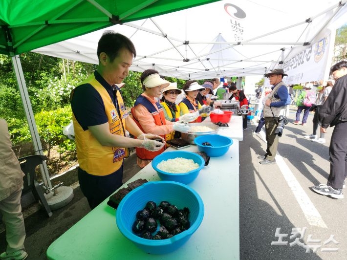 5·18 민주화운동 44주년 기념식이 18일 오전 국립 5·18 민주묘지에서 유족과 정부 주요 인사, 여야 정치권이 대거 참석한 가운데 엄수된다. 박요진 기자