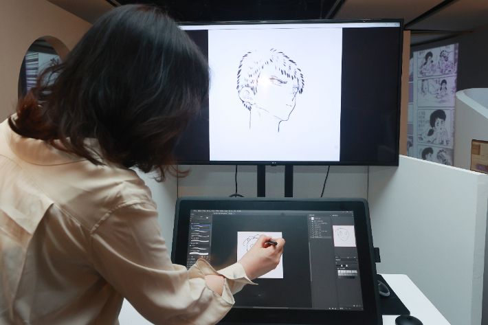 이현세 작가와 재담미디어가 협력한 AI 라이브드로잉 콘텐츠. 연합뉴스