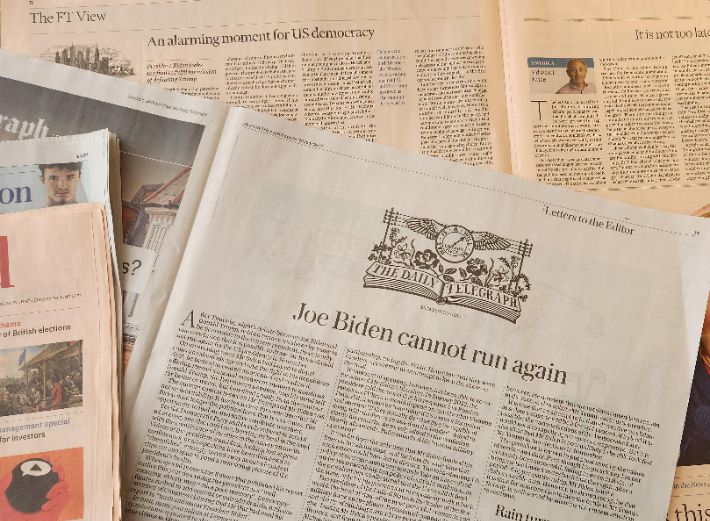 "바이든 출마 안돼" 신문 사설. 연합뉴스