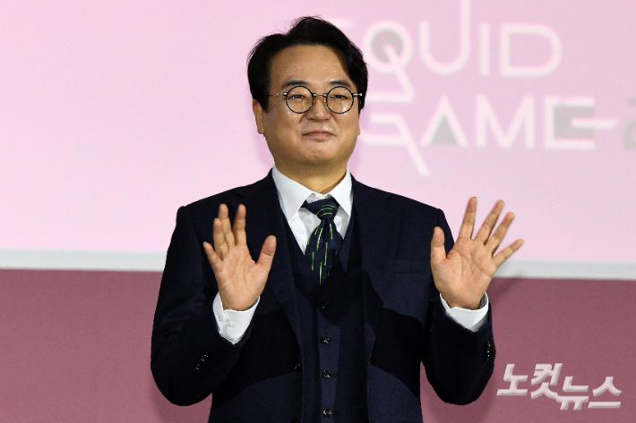 배우 이서환이 지난 12월 9일 서울 동대문디자인플라자에서 열린 넷플릭스 '오징어게임2' 제작발표회에서 포즈를 취하고 있다. 박종민 기자