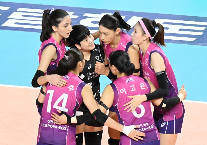 흥국생명 11연승. 한국배구연맹