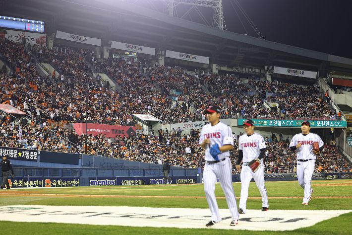 잠실구장, 개막 5경기 연속 매진. 연합뉴스