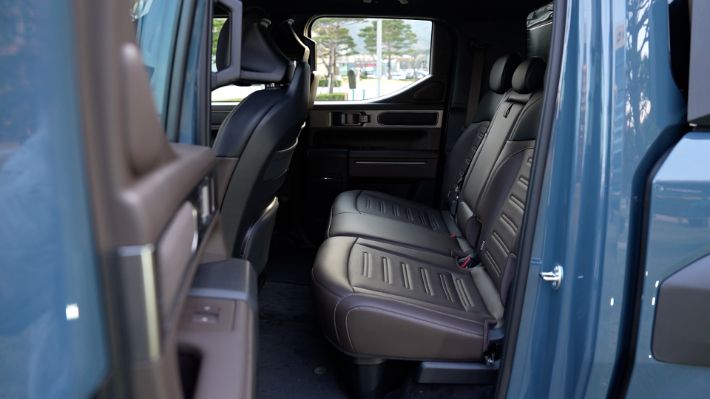 동급 최대 2열 공간을 확보한 기아 타스만. CBS노컷뉴스 남성경PD 촬영