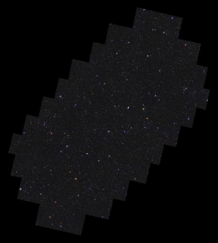 유클리드의 딥필드 관측 영역 : 남부 .  ESA/유클리드/유클리드 컨소시엄/NASA, 이미지 처리 : J.-C. 쿠일랑드르, E. 베르탱, G. 안셀미