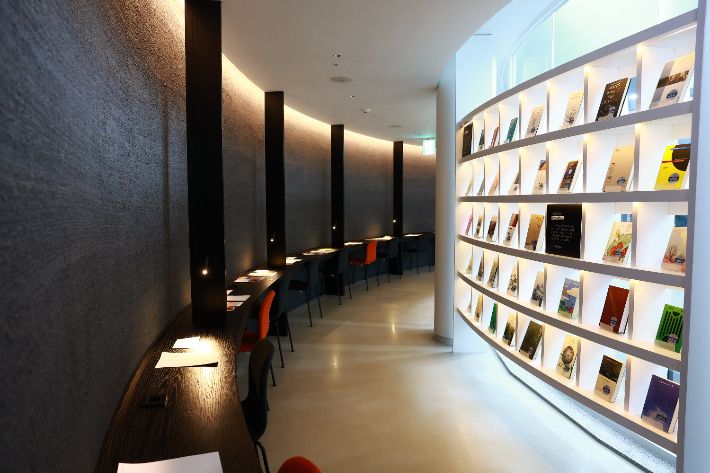 울진금강송숲 지관서가 내부 모습. 울진군 제공