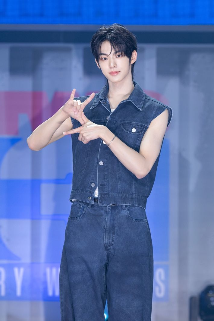 투어스 도훈. 플레디스 엔터테인먼트 제공