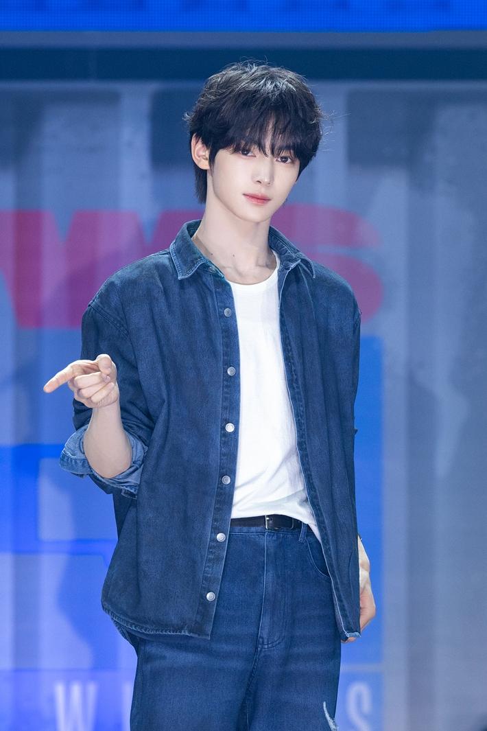 투어스 한진. 플레디스 엔터테인먼트 제공