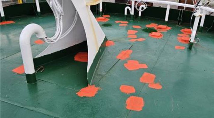 B씨 지시로 이뤄진 페인트칠 모습. A씨 제공