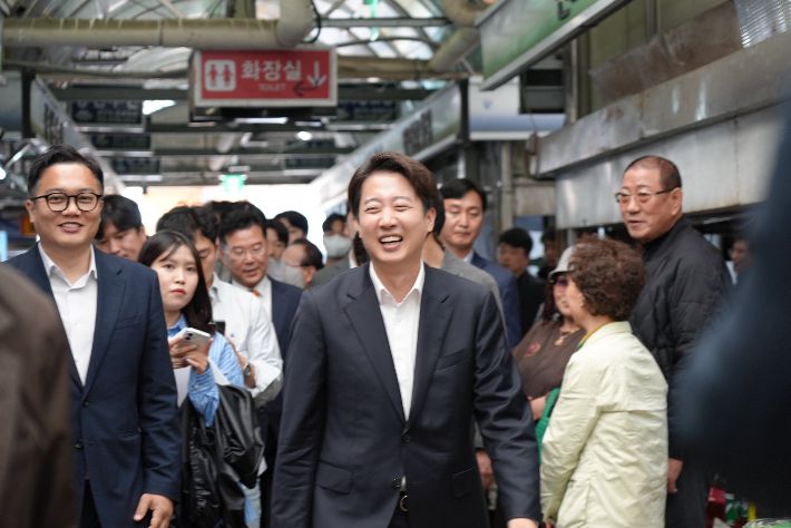 11일 부산을 찾은 이준석 개혁신당 대선 후보. 캠프 제공
