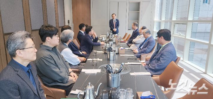 (사)부산생명돌봄국민운동이 13일 오전, '커플매칭 프로그램' 설명회를 열었다. 이강현 기자
