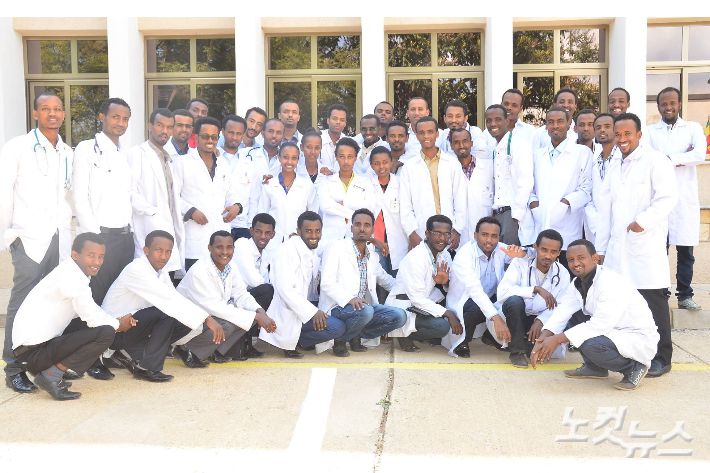 다윗은 가정의학과 전문의 및 대학 강사로 근무하며 에티오피아 전역에서 무료 의료봉사 활동에 참여하고 있다. 어린이 멘토링과 대학생 생활비 지원, 취약계층 치료비 지원 등 다양한 활동을 펼쳤다. 다윗은 "가장 감동적이었던 순간은 제가 사는 곳의 컴패션 어린이 300여 명에게 무료 건강검진을 제공했던 일이었다"고 말했다.