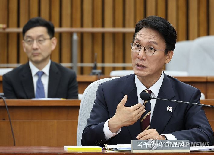 (서울=연합뉴스) 박동주 기자 = 김민석 국무총리 후보자가 지난 25일 서울 여의도 국회에서 열린 인사청문회에서 국민의힘 주진우 의원의 질의에 답하고 있다. 2025.6.25 pdj6635@yna.co.kr 연합뉴스