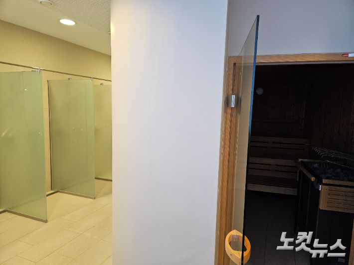 비엔나의 청년 기숙사. 사우나(오른쪽)와 샤워시설. 권민철 기자