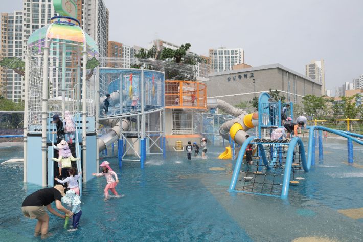 오송 정중근린공원 물놀이장. 청주시 제공