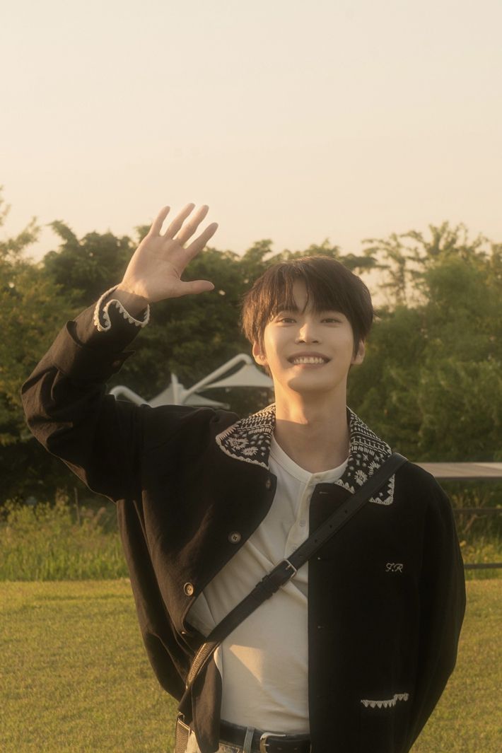 지난달 9일 두 번째 솔로 앨범 '소어'를 발매한 NCT 도영. NCT 공식 트위터