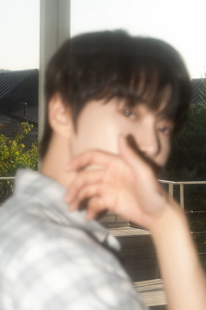 도영은 '소어' 앨범 발매를 맞아 '도영의 방' '리스닝 익스피리언스' 등 다양한 프로모션을 선보였다. NCT 공식 트위터