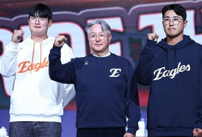 을해 프로야구 미디어 데이에 나선 한화 김서현(왼쪽부터), 김경문 감독, 주장 채은성. 연합뉴스