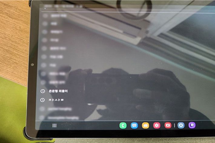 진원씨가 태블릿 PC에 검색했던 단어들. 김새별 씨 제공