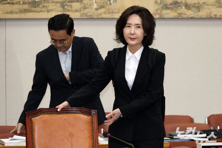 이진숙 사회부총리 겸 교육부 장관 후보자가 16일 서울 여의도 국회 교육위원회에서 열린 인사청문회에 출석하고 있다. 윤창원 기자