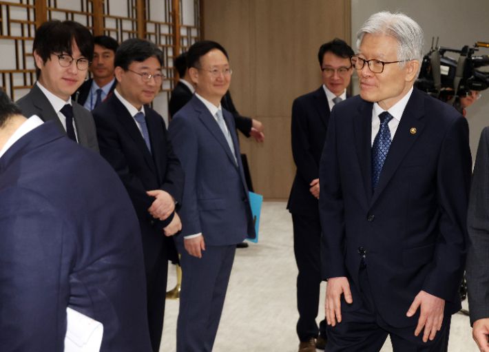 최동석 인사혁신처장