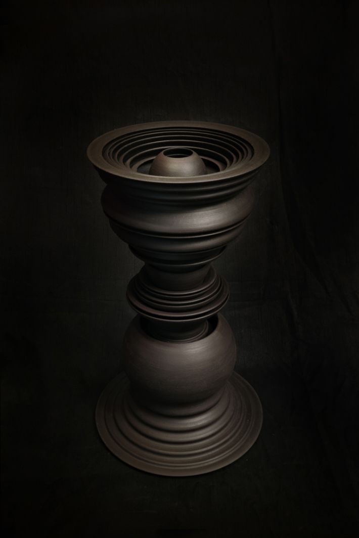 남궁환, 'Entoptima- Cosmic Bone-02', Mixed Clay, 25.2 x 25,2 x 45cm(2024). 아트파크 제공