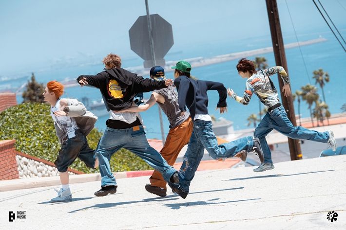 지난 11일 선공개된 인트로곡 '고!' 뮤직비디오 사진. 코르티스 공식 트위터