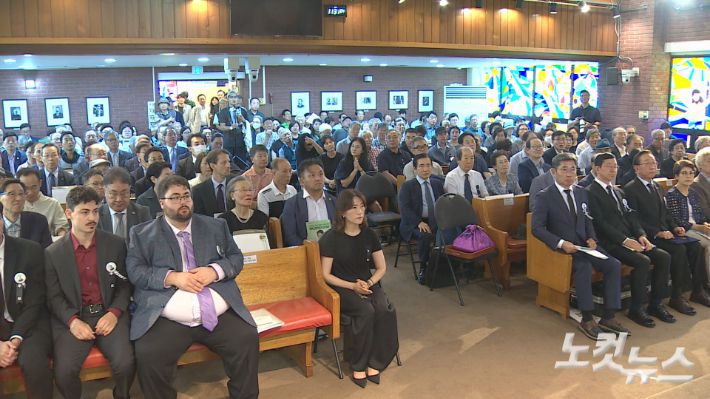 헐버트 박사 76주기 추모식에는 헐버트 박사의 고손자 브래들리, 브랜든, 매튜 루스 씨가 참석했다. 우원식 국회의장과 이종찬 광복회장, 전종호 서울지방보훈청장은 추모사를 전했다. 정선택 영상기자