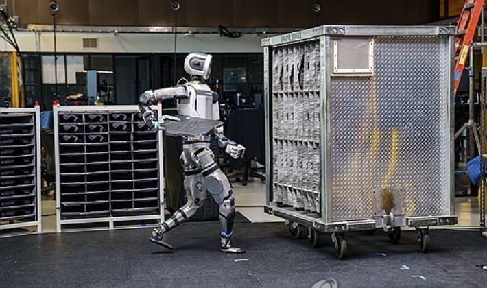 사진은 보스턴다이나믹스가 제작한 이족보행 로봇 아틀라스. 현대자동차·기아 제공
