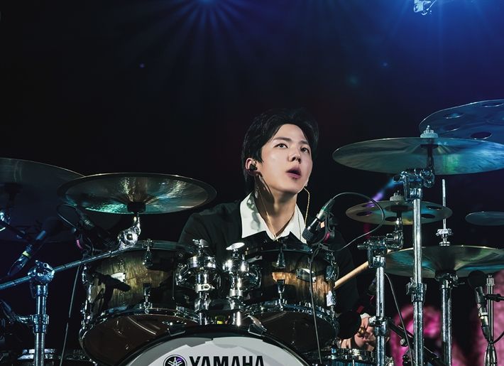 데이식스 도운. JYP엔터테인먼트 제공