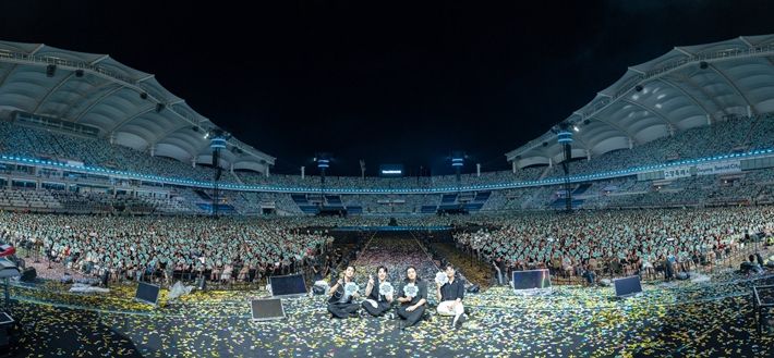 지난달 31일 열린 공연 역시 객석에서 빈자리를 찾기는 어려웠다. 다만 소속사는 총 관객 수를 공개하지 않았다. JYP엔터테인먼트 제공
