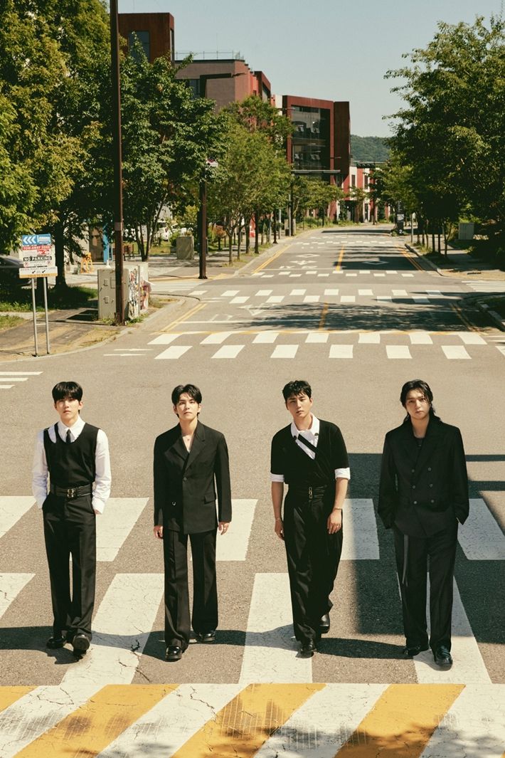 이번 정규 4집 타이틀곡은 '꿈의 버스'와 '인사이드 아웃' 두 곡이 타이틀곡이다. JYP엔터테인먼트 제공