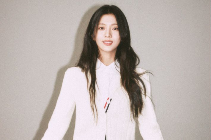 신은수는 작품을 접한 가족들의 반응도 전했다. 그는 "엄마가 너무 좋아하신다"며 "카카오톡 프로필 사진도 저희 포스터로 바꿀 정도로 주변 분들에게 홍보를 많이 하신다"고 웃었다. 넷플릭스 제공