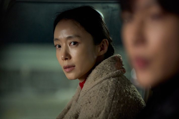 이태성 감독은 특별 출연한 설경구, 전도연에 감사한 마음을 전했다. 그는 "설경구 선배님은 영화 '불한당(2017)', '킹메이커(2022)', '길복순(2023)'까지 함께 하셔서 얘기를 드리니 무조건 해주신다고 하셨다"며 "전도연 선배님도 '길복순' 통해 친해질 수 있는 계기가 됐다. 당시 현장이 정말 좋았다"고 말했다. 넷플릭스 제공