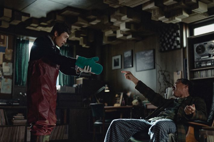 영화 '어쩔수가없다' 스틸컷. CJ ENM 제공