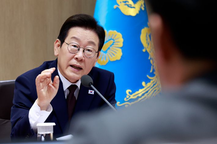 이재명 대통령이 14일 서울 용산 대통령실 청사에서 열린 국무회의에서 발언하고 있다. 연합뉴스