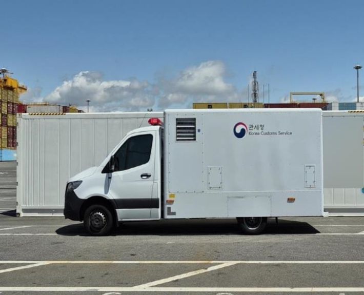 차량형 X-ray 검색기(ZBV). 관세청 제공