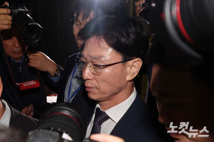 '채해병 과실치사 혐의' 임성근 전 해병대 1사단장이 23일 오후 영장실질심사를 마친 뒤 서울중앙지법을 나서고 있다. 박종민 기자