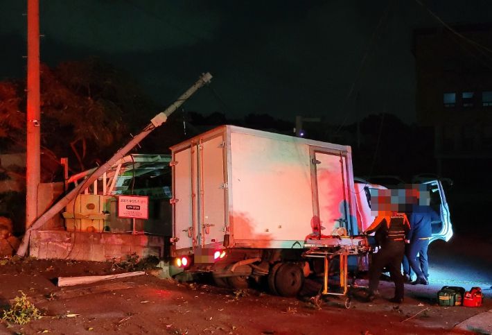 지난 10일 새벽 발생한 사고 현장 모습. 제주도소방안전본부 제공