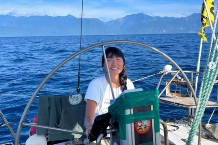 '천 개의 매들린호' 구호선단에 탑승해 항해하는 김아현씨의 모습.