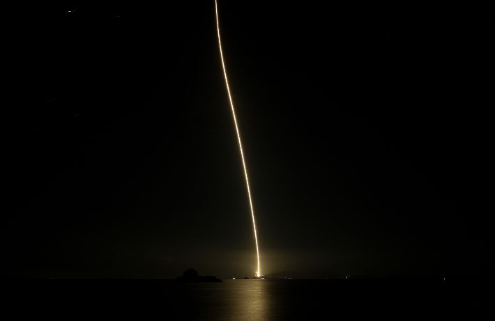 한국형발사체 누리호가 지난달 27일 새벽 전남 고흥군 나로우주센터에서 발사되는 모습. 연합뉴스