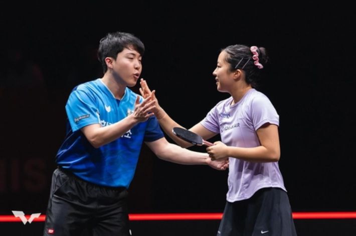WTT 파이널스 홍콩에 출전한 신유빈(오른쪽)과 임종훈. WTT 인스타그램 캡처