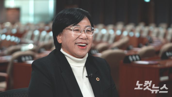 경기도의회 문화체육관광위원회 부위원장 조미자 의원(더불어민주당, 남양주3). 박철웅 PD