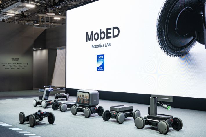 모베드(MobED) 상용화 모델 및 탑 모듈(Top Module) 결합 콘셉트 모델. 현대차그룹 제공