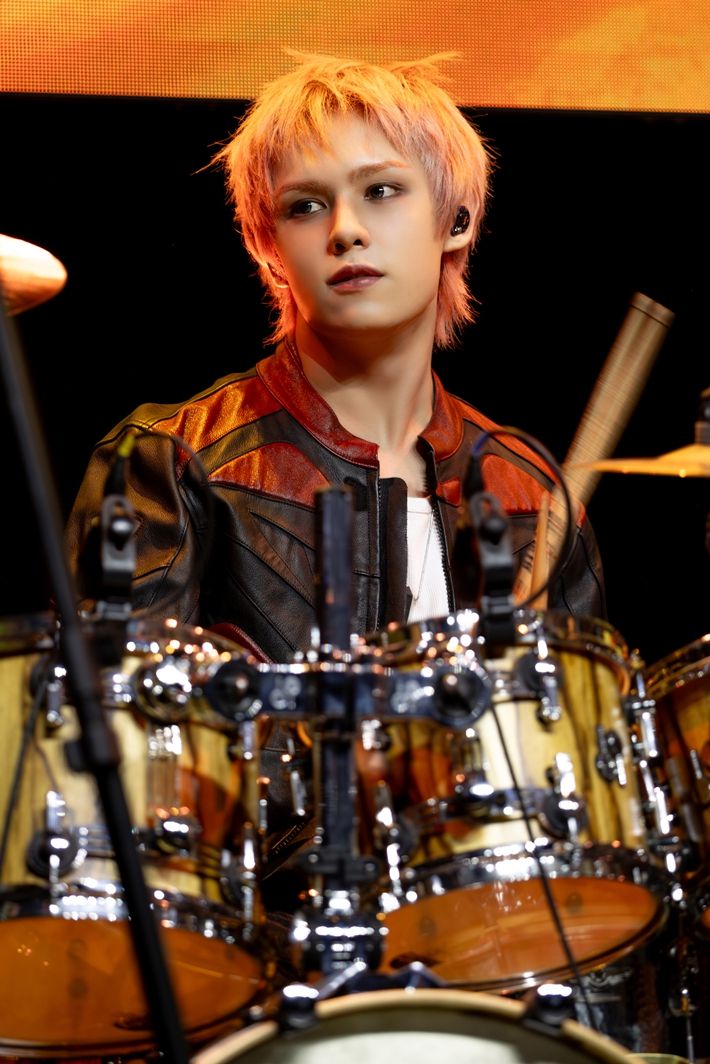 에이엠피 크루. FNC엔터테인먼트 제공