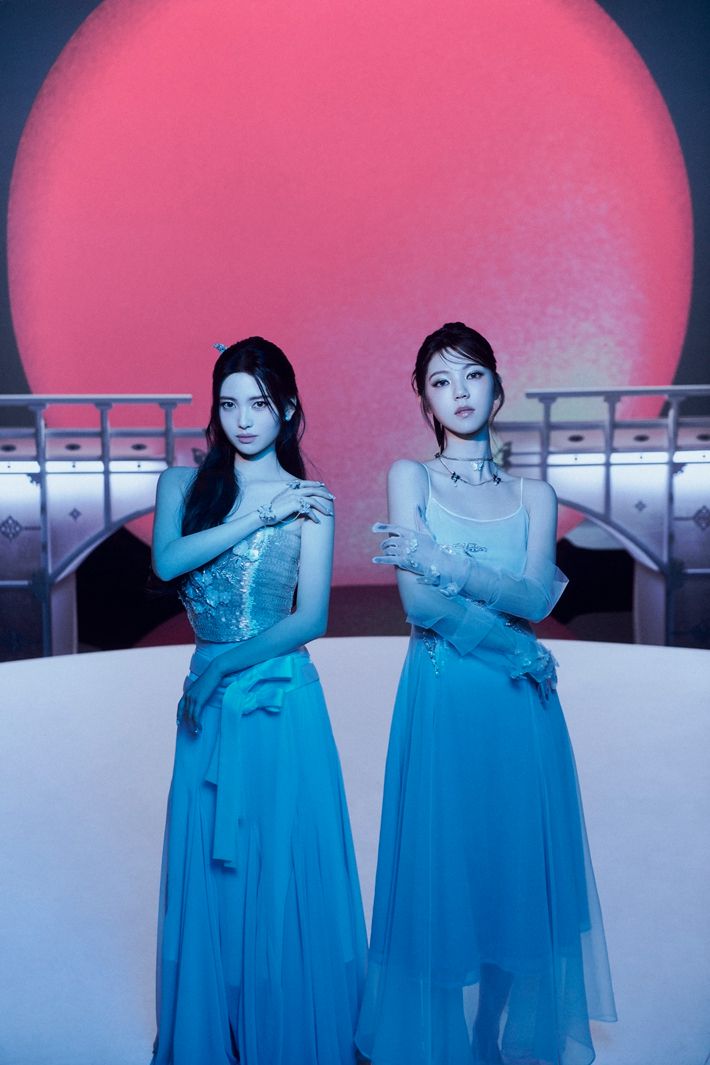 이닛엔터테인먼트 제공